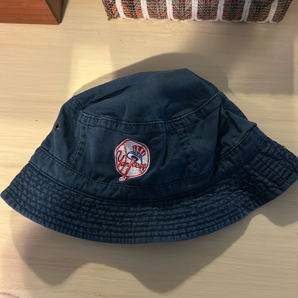 New York Yankees bucket hat